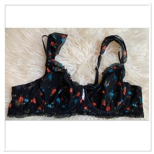 NWT Torrid Sweet Ikat Floral Underwire Cup Bra Black Red 40DD